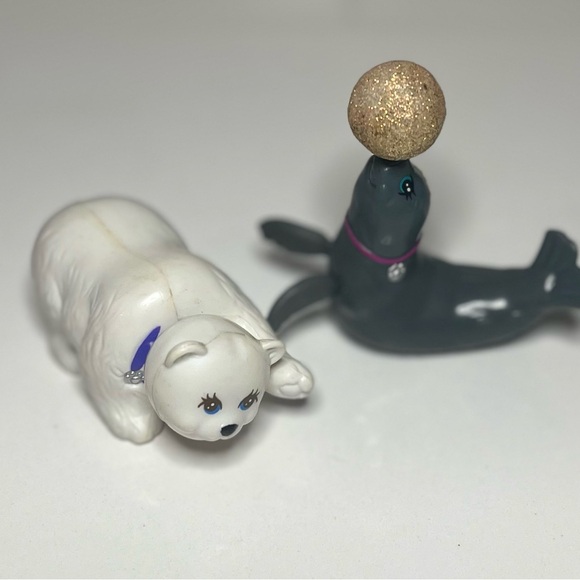Vtg Littlest Pet Shop Polar Bear and Seal 93 Kenner Zoo Keep Me Safe - Picture 1 of 5